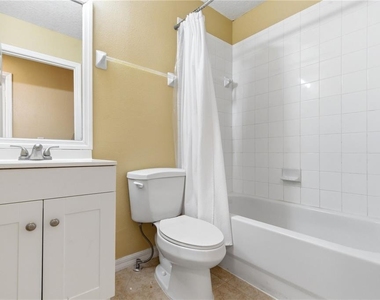 623 Coconut Palm Way - Photo Thumbnail 13