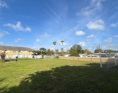 623 Coconut Palm Way - Photo Thumbnail 22