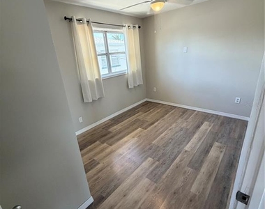 538 Revilo Boulevard - Photo Thumbnail 22