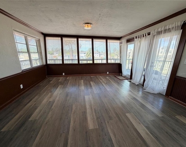 538 Revilo Boulevard - Photo Thumbnail 14