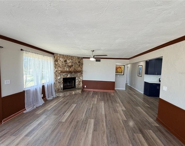 538 Revilo Boulevard - Photo Thumbnail 16