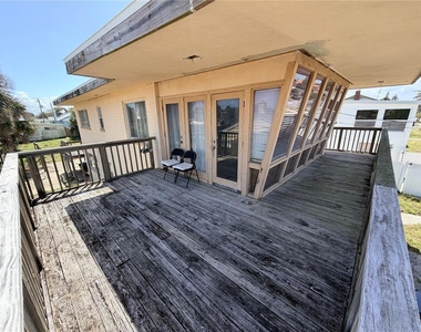 538 Revilo Boulevard - Photo Thumbnail 6