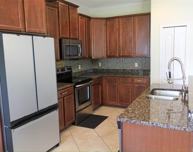 12927 Boggy Pointe Drive - Photo Thumbnail 7