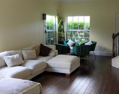 12927 Boggy Pointe Drive - Photo Thumbnail 2