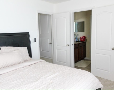 12927 Boggy Pointe Drive - Photo Thumbnail 34