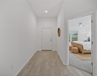 7661 Rutherford Lane - Photo Thumbnail 3