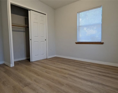3108 Whiting Lane - Photo Thumbnail 16