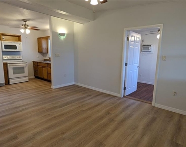 3108 Whiting Lane - Photo Thumbnail 10