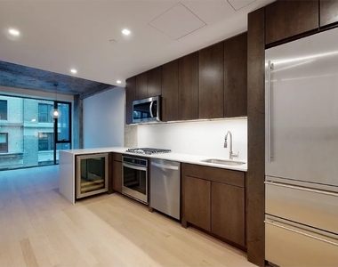 132 West 26th Street - Photo Thumbnail 2