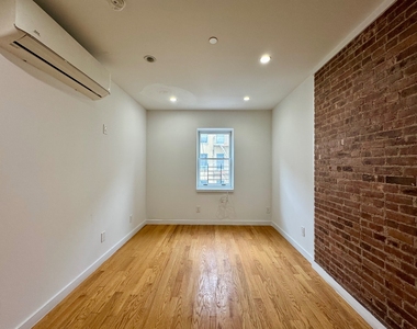 255 West 139th Street - Photo Thumbnail 4