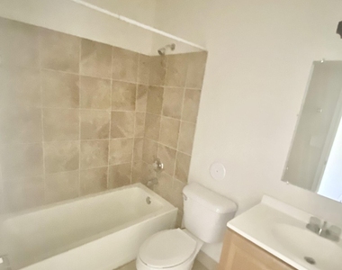 3328 Lincoln - Photo Thumbnail 10