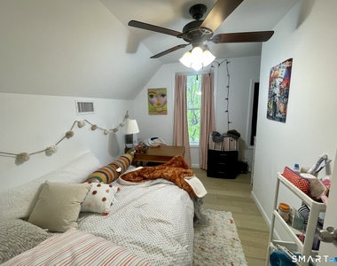 84 Lawrence Street - Photo Thumbnail 7