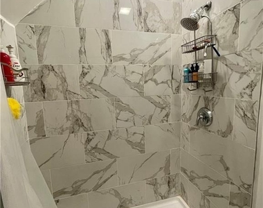 84 Lawrence Street - Photo Thumbnail 12