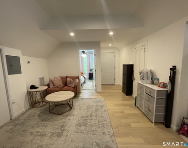 84 Lawrence Street - Photo Thumbnail 6