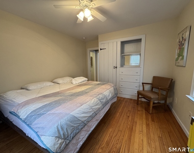42 Parkway - Photo Thumbnail 7