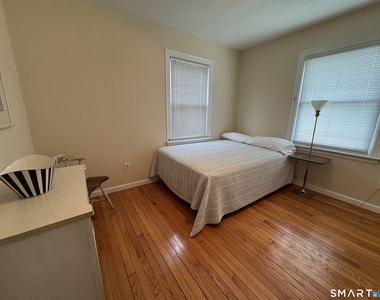 42 Parkway - Photo Thumbnail 10