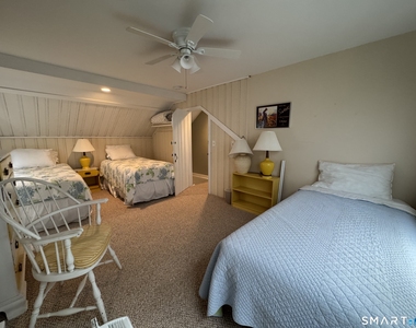42 Parkway - Photo Thumbnail 13