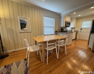 42 Parkway - Photo Thumbnail 4