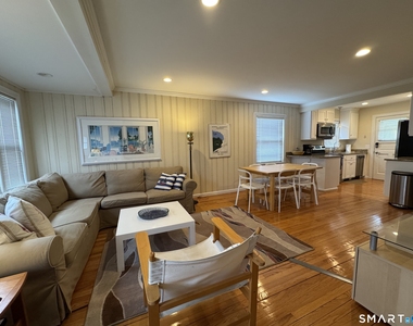 42 Parkway - Photo Thumbnail 6