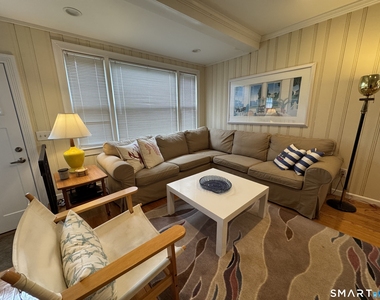 42 Parkway - Photo Thumbnail 5