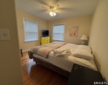 42 Parkway - Photo Thumbnail 8