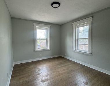 648 Ferry Street - Photo Thumbnail 5