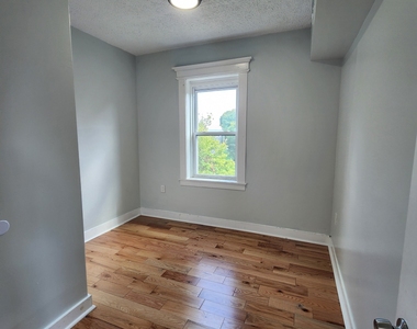 648 Ferry Street - Photo Thumbnail 11