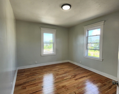 648 Ferry Street - Photo Thumbnail 8