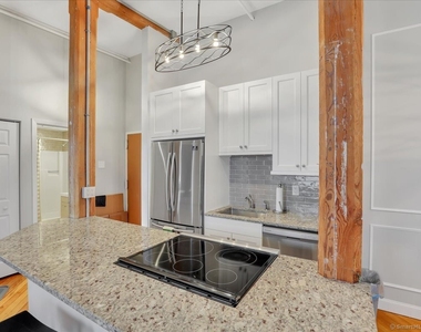 222 Williams Street - Photo Thumbnail 2