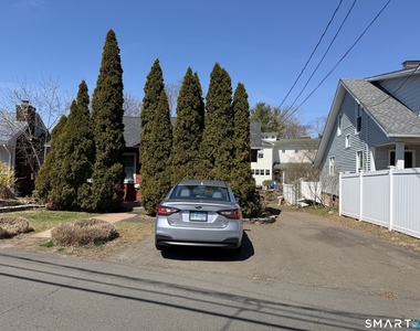 322 Clark Avenue - Photo Thumbnail 2