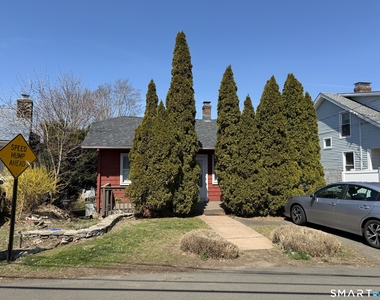 322 Clark Avenue - Photo Thumbnail 3