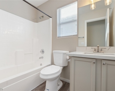 3211 Sunrise Cove Avenue - Photo Thumbnail 15