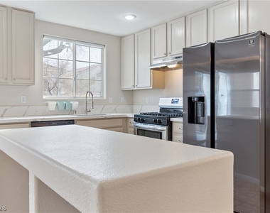 3211 Sunrise Cove Avenue - Photo Thumbnail 4