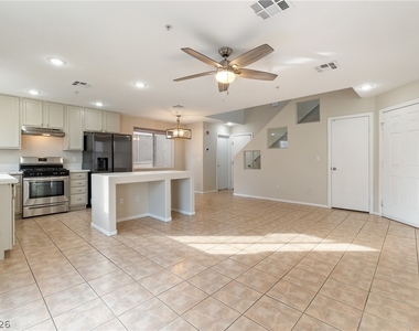 3211 Sunrise Cove Avenue - Photo Thumbnail 3