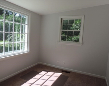 3765 East Avenue - Photo Thumbnail 4