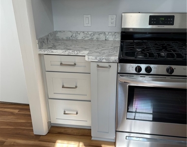 3765 East Avenue - Photo Thumbnail 11