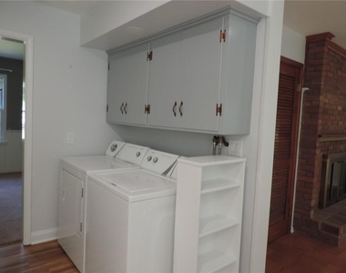 3765 East Avenue - Photo Thumbnail 9