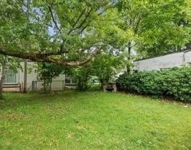839 Elmwood Avenue - Photo Thumbnail 12