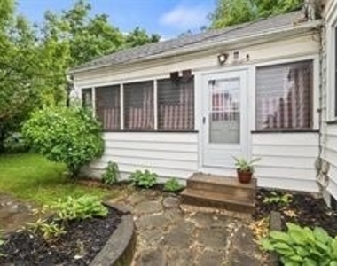 839 Elmwood Avenue - Photo Thumbnail 11