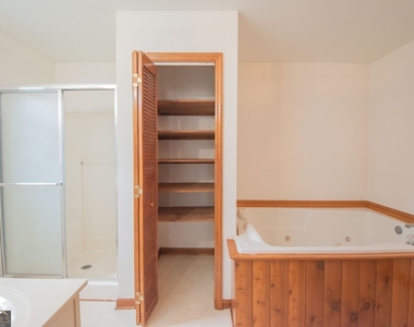 81 Retreat Place - Photo Thumbnail 46