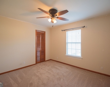 81 Retreat Place - Photo Thumbnail 37
