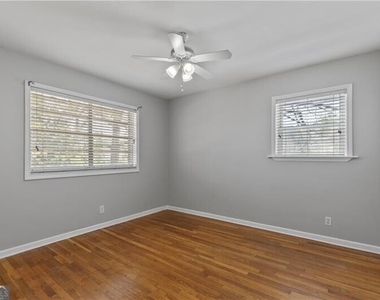 3660 Peachtree Road Ne - Photo Thumbnail 12