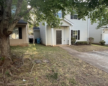 241 Coral Circle - Photo Thumbnail 3