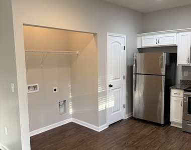 241 Coral Circle - Photo Thumbnail 12