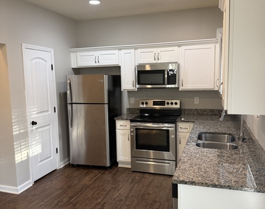 241 Coral Circle - Photo Thumbnail 11