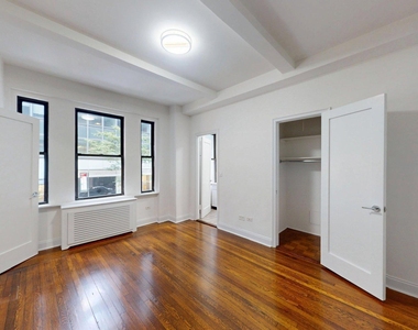 140 East 46th Street  - Photo Thumbnail 1