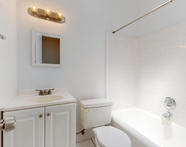 159 East 55th Street  - Photo Thumbnail 4