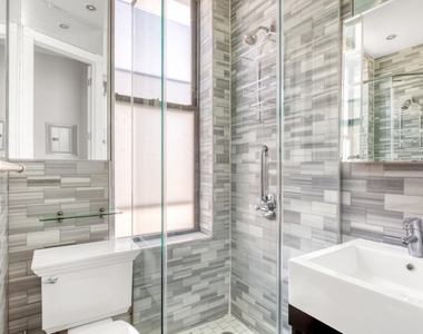 60 Avenue  - Photo Thumbnail 4