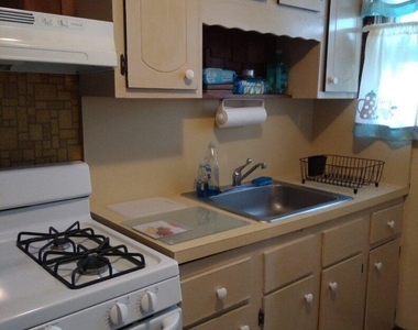 10 Lake Street - Photo Thumbnail 9