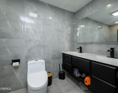 570 Eltone Road - Photo Thumbnail 12